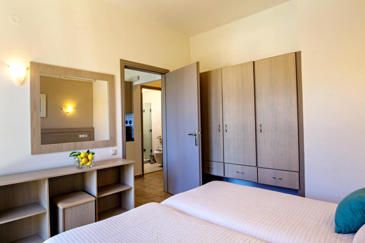 Lefka Apartments Parigoria エクステリア 写真