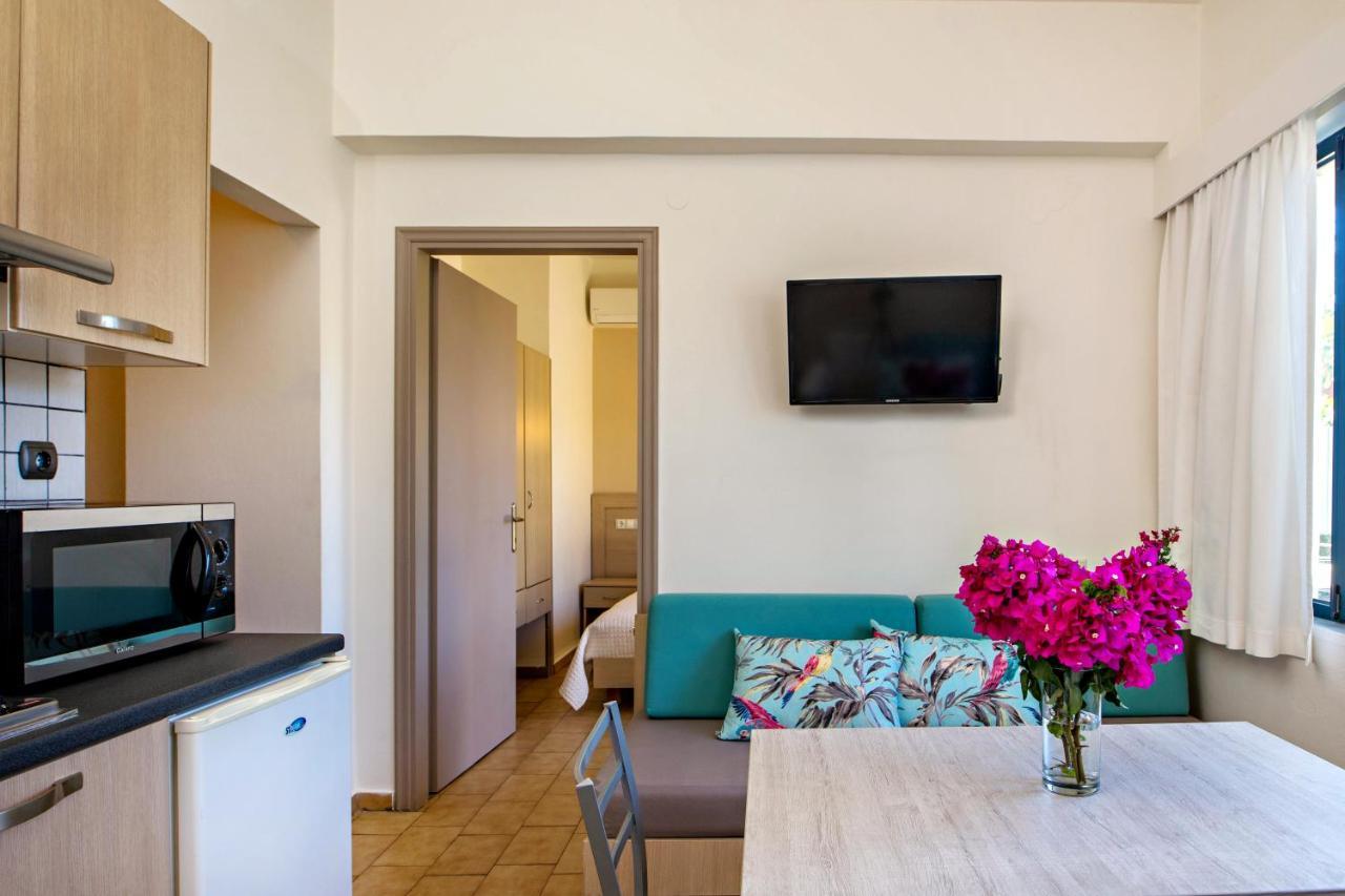 Lefka Apartments Parigoria エクステリア 写真