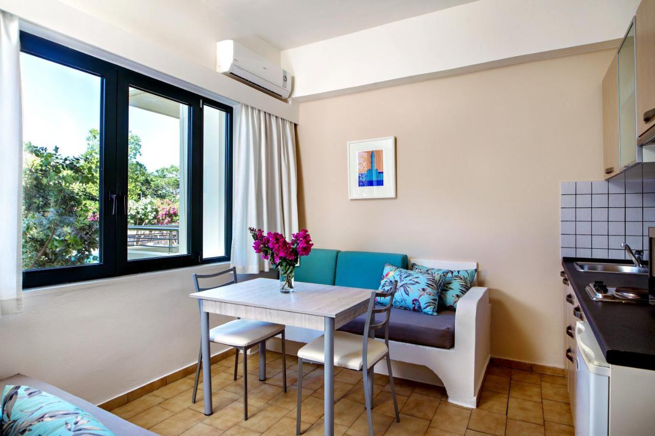 Lefka Apartments Parigoria エクステリア 写真