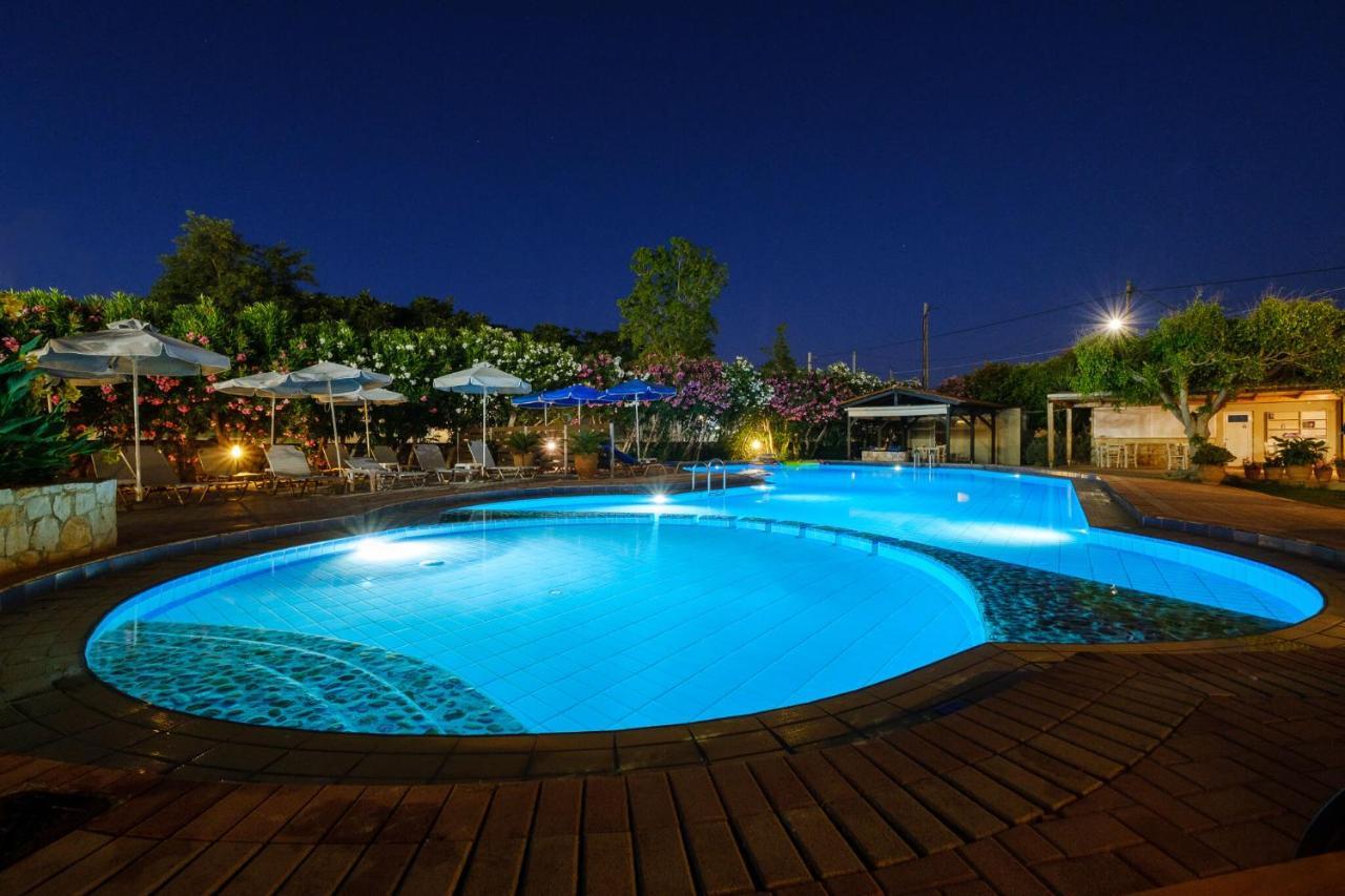 Lefka Apartments Parigoria エクステリア 写真