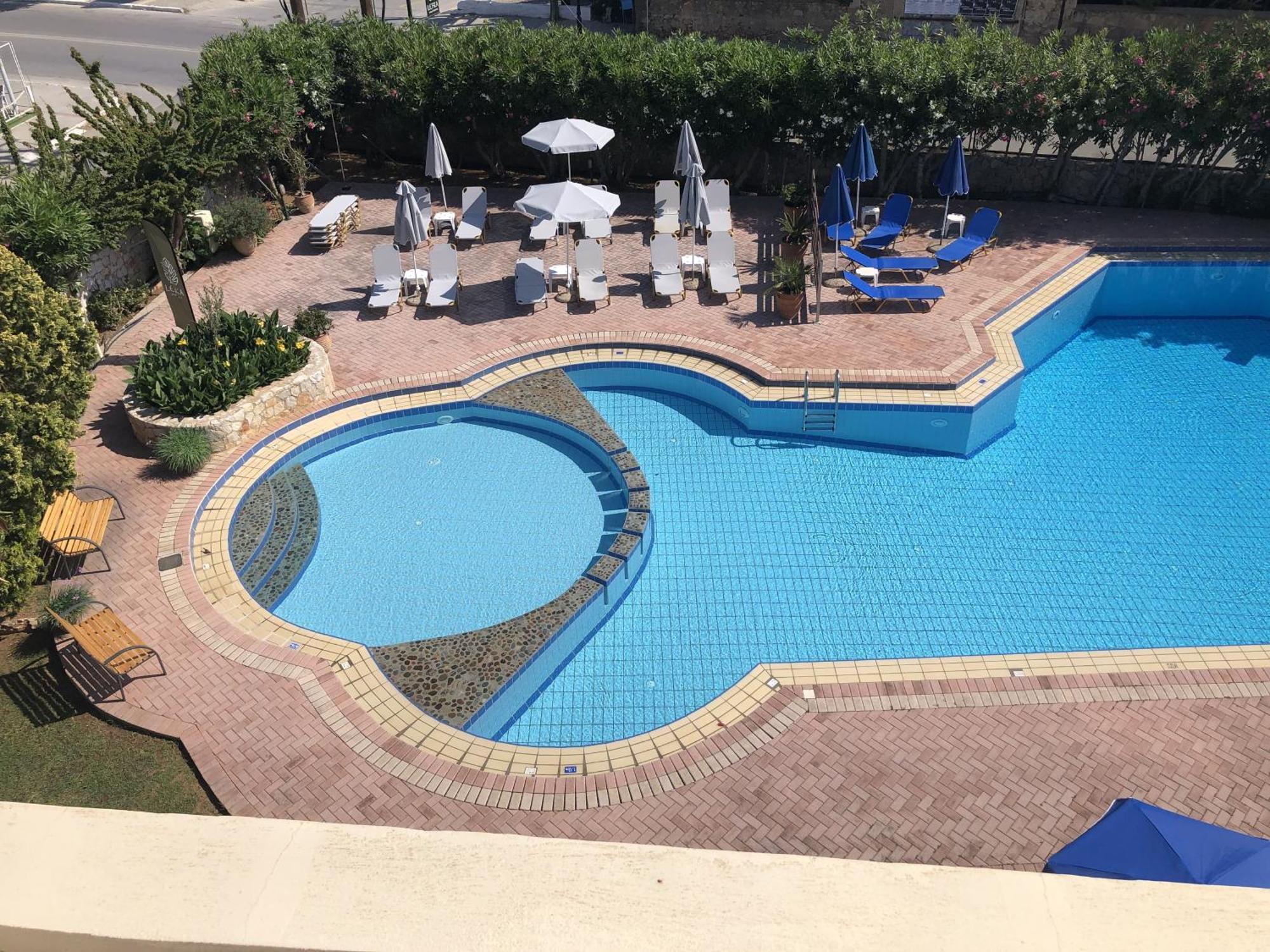 Lefka Apartments Parigoria エクステリア 写真